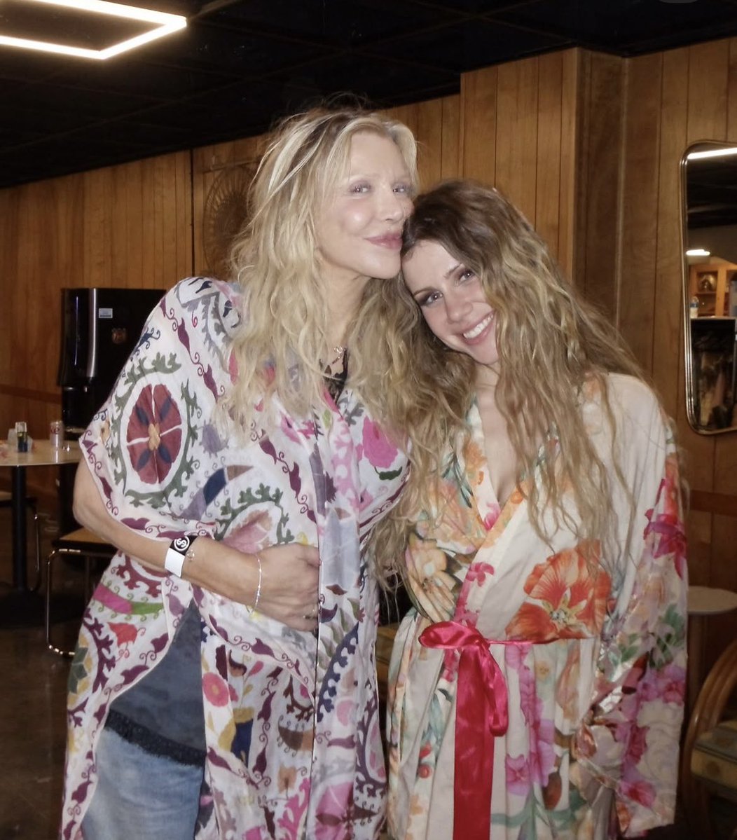 Courtney Love and Slayyyter aesthetic convergence